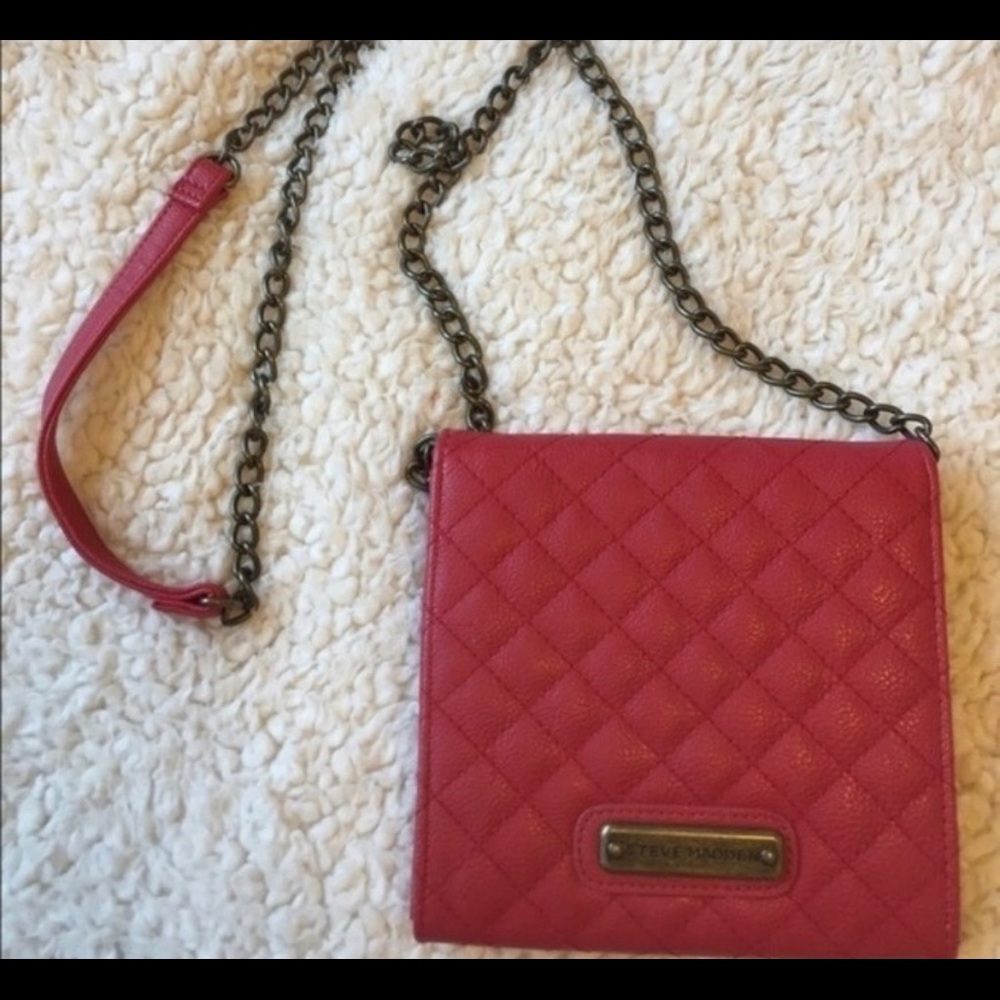 Red Steve Madden crossbody